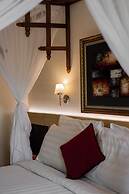 Desak Putu Putra Hidden