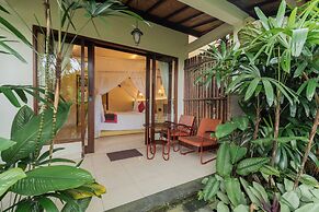 Desak Putu Putra Hidden