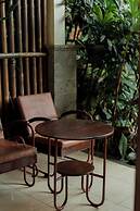 Desak Putu Putra Hidden