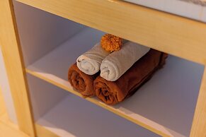 Desak Putu Putra Hidden