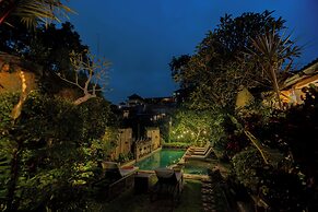 Desak Putu Putra Hidden