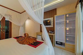 Desak Putu Putra Hidden