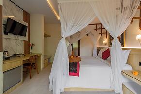 Desak Putu Putra Hidden