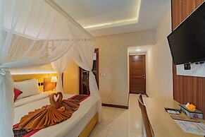 Desak Putu Putra Hidden