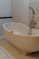 Desak Putu Putra Hidden