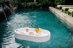 Desak Putu Putra Hidden