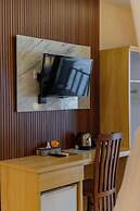 Desak Putu Putra Hidden