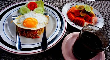 Desak Putu Putra Homestay