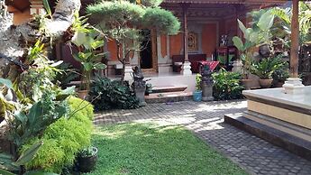 Desak Putu Putra Homestay