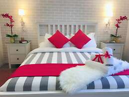 Moonlight Inn Guest House