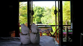 Pho Rak Nah Pai Guesthouse