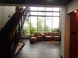 Cliffside View Hotel