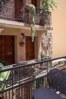 Viaggio Elegant Rooms