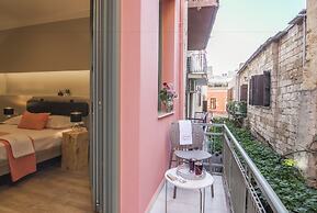 Viaggio Elegant Rooms