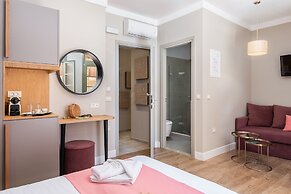 Viaggio Elegant Rooms