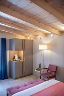 Viaggio Elegant Rooms