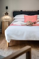 Viaggio Elegant Rooms