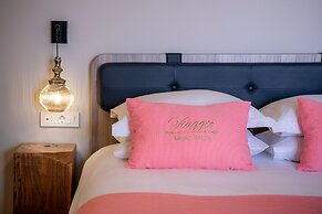 Viaggio Elegant Rooms