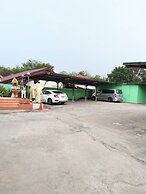 OYO 75399 Choktipparat Place