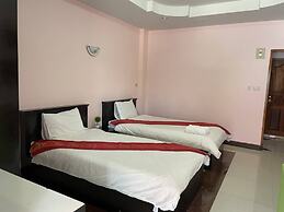 OYO 75399 Choktipparat Place