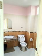 OYO 75399 Choktipparat Place