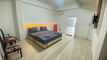 Sandee Room