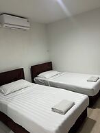 Sandee Room