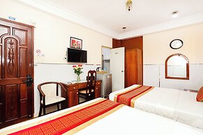 Hanh Phuc Hotel