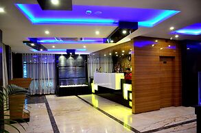 Dolphin Chocolate Inn