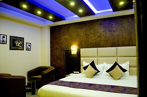 Dolphin Chocolate Inn