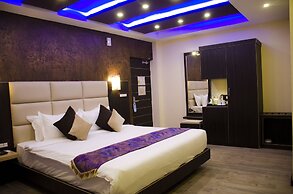 Dolphin Chocolate Inn