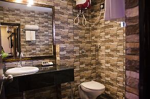 Dolphin Chocolate Inn