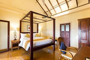 Azure Tides Marari