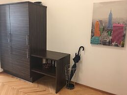 Heart of Vienna Opera House Studio