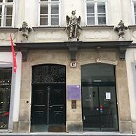 Heart of Vienna Home