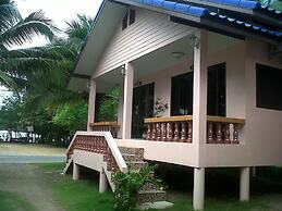Chaiwat Resort