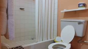 Lake Mainstay Resort