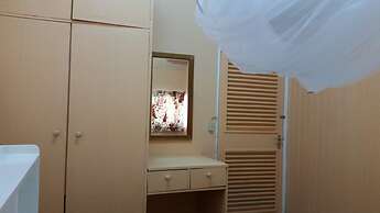 Lake Mainstay Resort