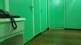 Lake Mainstay Resort