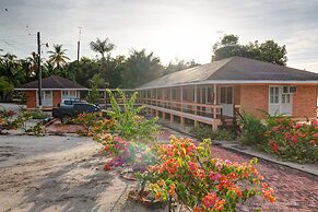 Lake Mainstay Resort