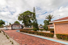 Lake Mainstay Resort