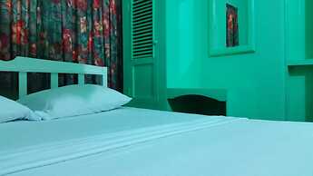 Lake Mainstay Resort