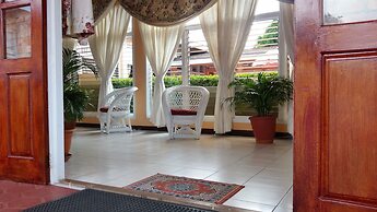 Lake Mainstay Resort