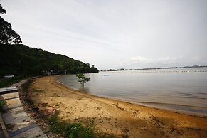 Seashell Village Resort