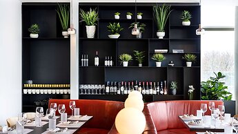 Hotel X Toronto, a Destination by Hyatt Hotel