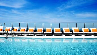 Hotel X Toronto, a Destination by Hyatt Hotel