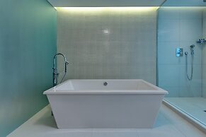 Hotel X Toronto, a Destination by Hyatt Hotel