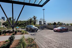 Hotel X Toronto, a Destination by Hyatt Hotel