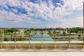 Hotel X Toronto, a Destination by Hyatt Hotel