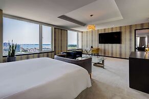 Hotel X Toronto, a Destination by Hyatt Hotel